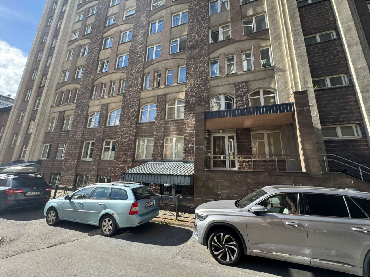 фасад дома, здание по адресу г Санкт-Петербург, Богатырский пр-кт, д 2 к 1